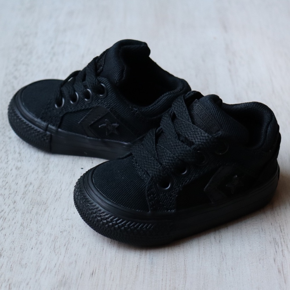 Infant 2C All Black Low Top Converse